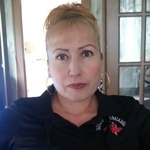 Meet your Posher, Elvira